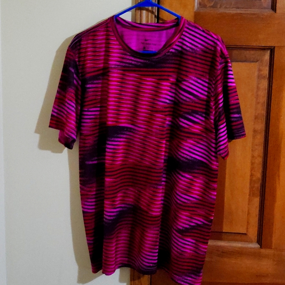 🔥NIKE DRY FIT XL T-SHIRT🔥